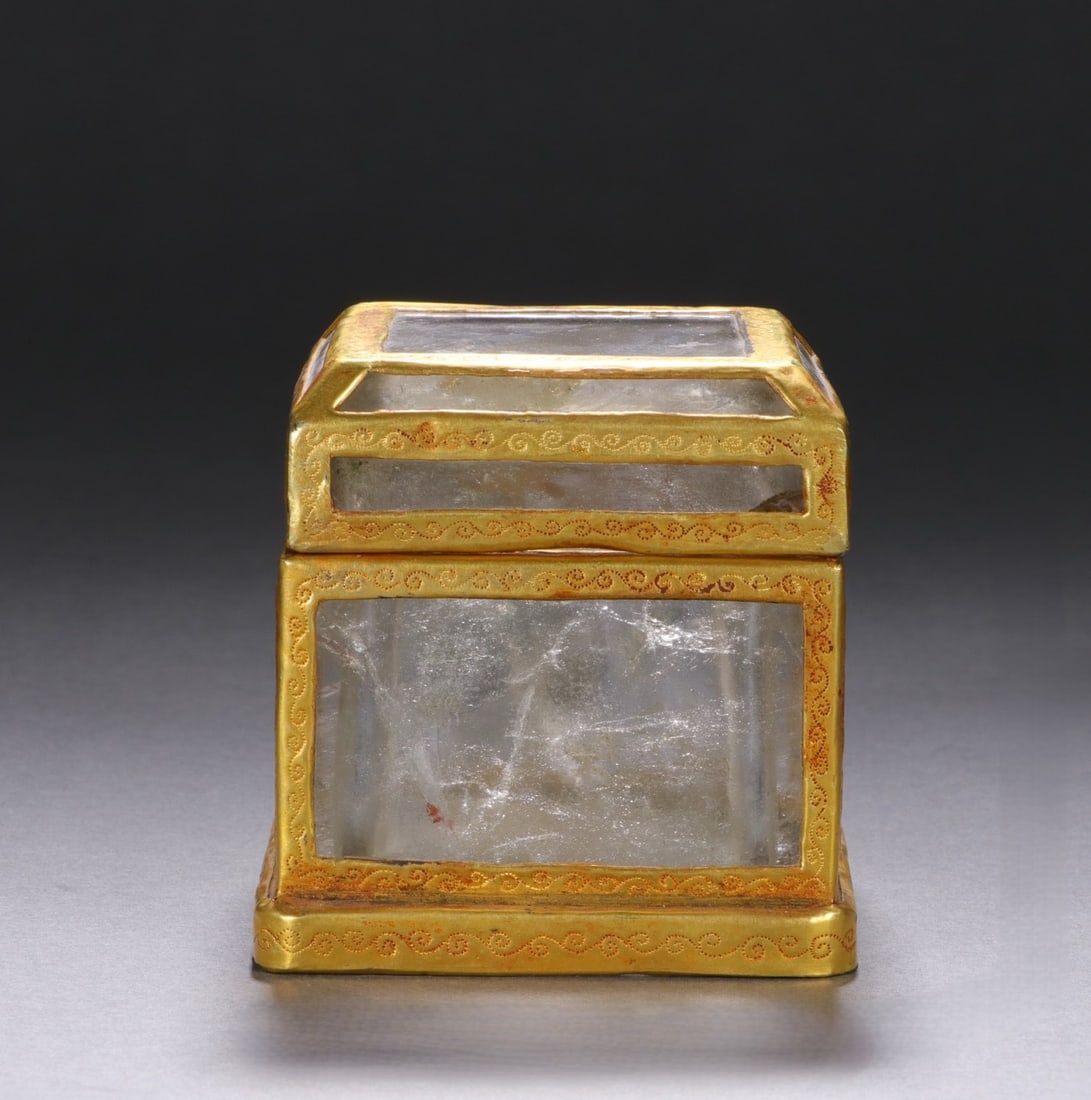 An Exquisite Crystal Painted Gold Box: An Exquisite Crystal Painted Gold Box Tang Dynasty, China Size:7.5cmx6.5cm (The Dimensions Of All Batches Are Manually Measured.If You Need More Detailed Information, Please Contact Our Customer