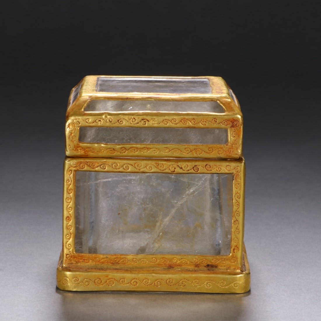 An Exquisite Crystal Painted Gold Box - 2