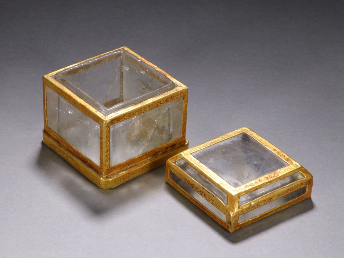 An Exquisite Crystal Painted Gold Box - 5