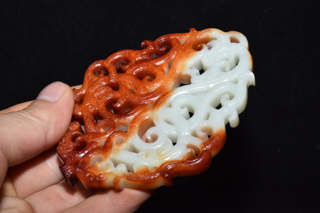 An Exquisite White Jade Dragon Pattern Ornament - 6
