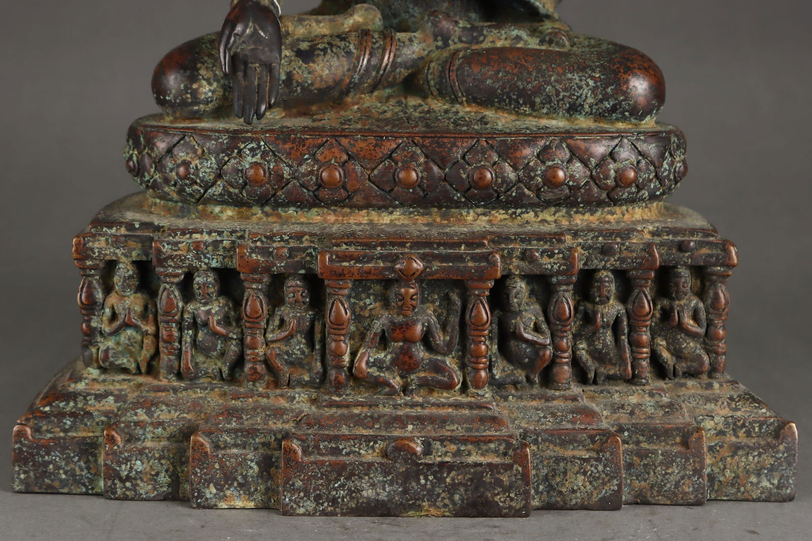 An Exquisite Bronze Buddha Statue - 7