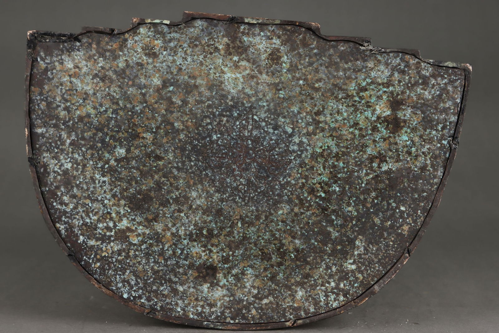 An Exquisite Bronze Buddha Statue - 8