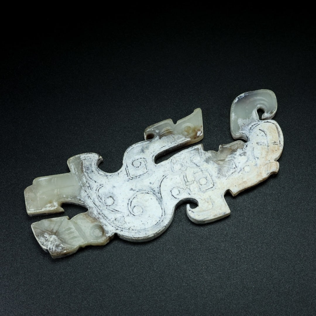 An Exquisite White Jade Bird Ornament - 2