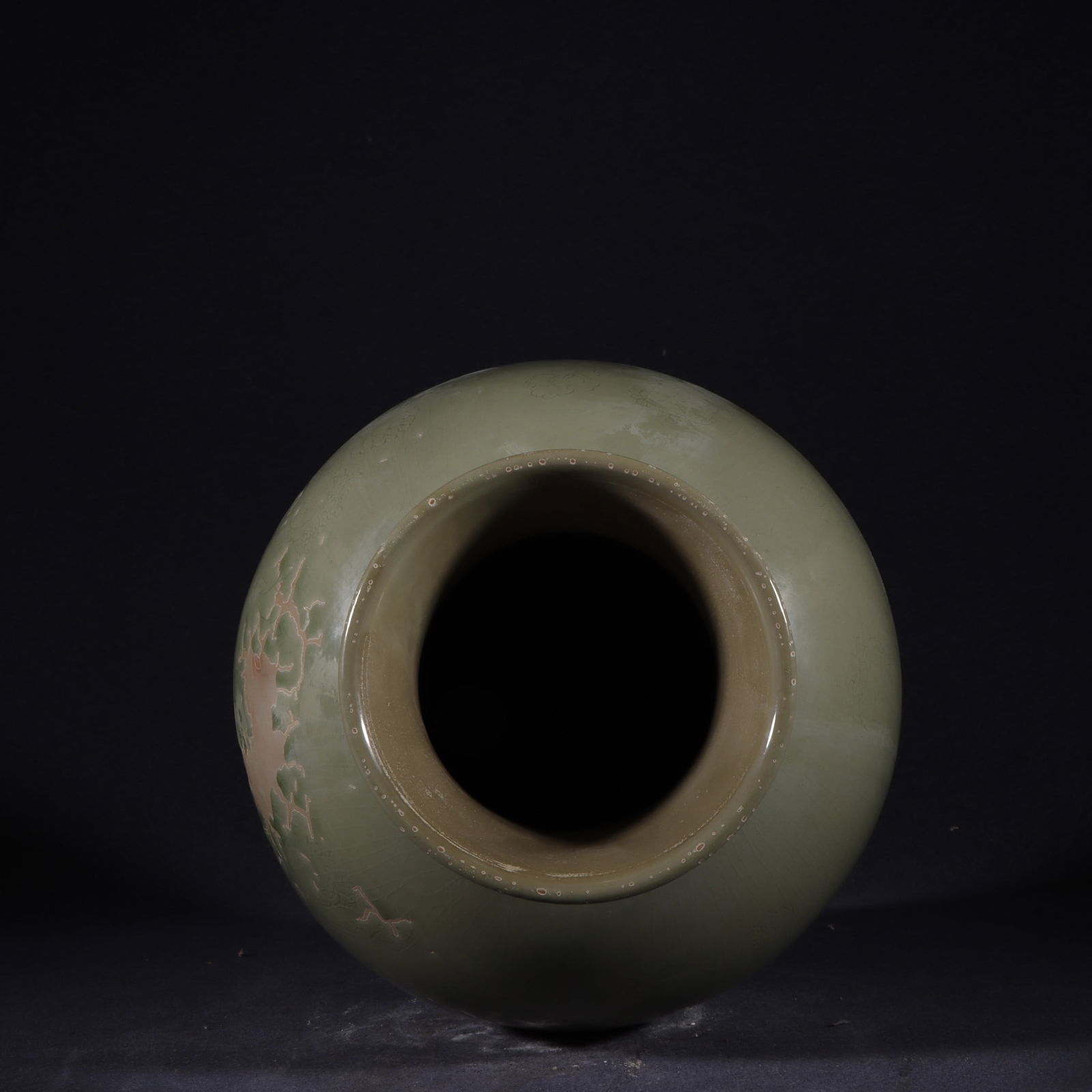 An Exquisite Yue yao Celadon Figure Pattern Jar - 8