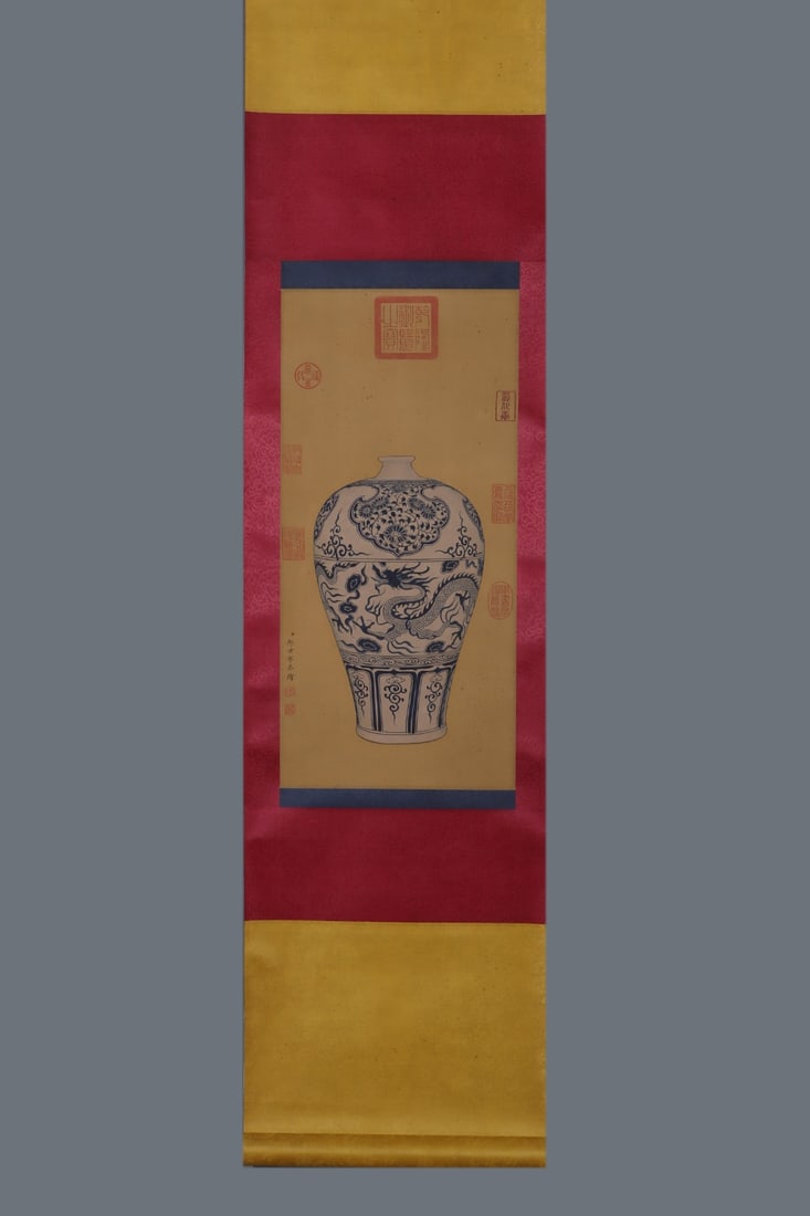 An Exquisite Blue and White Lotus Pattern Dragon Pattern Vase - 6