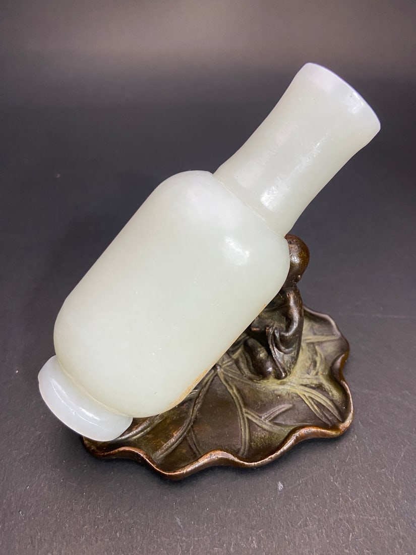 An Exquisite White Jade Landscape and Figure Pattern Vase - 6