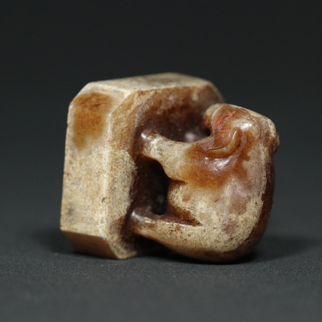 An Exquisite White Jade Elephant Seal - 5