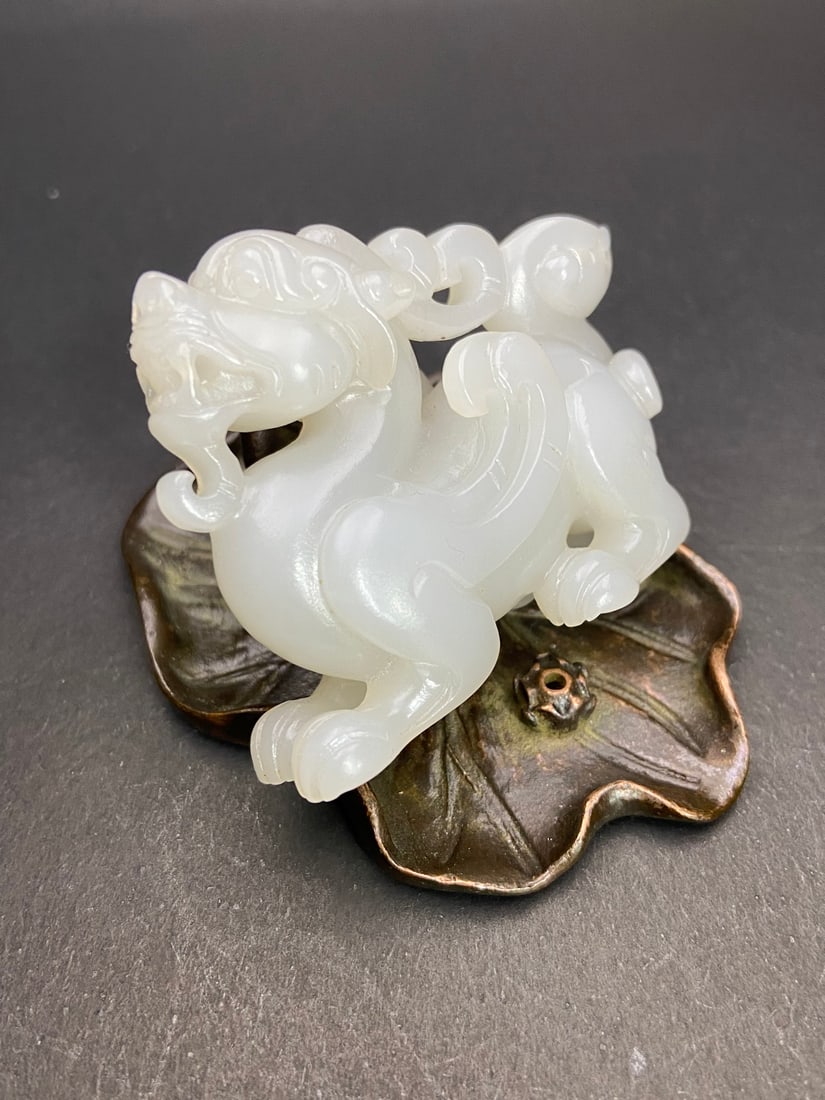 An Exquisite White Jade Auspicious Beast Pendant - 5