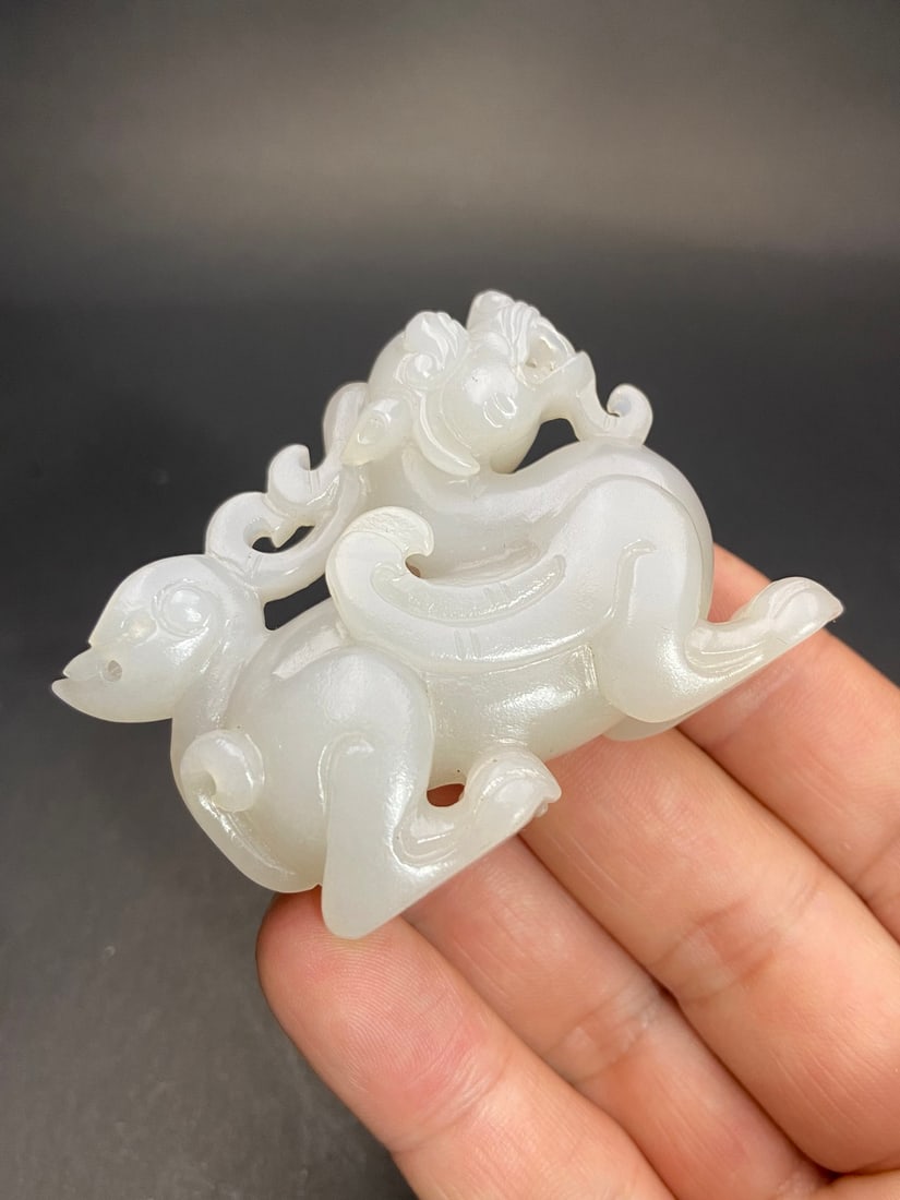 An Exquisite White Jade Auspicious Beast Pendant - 8