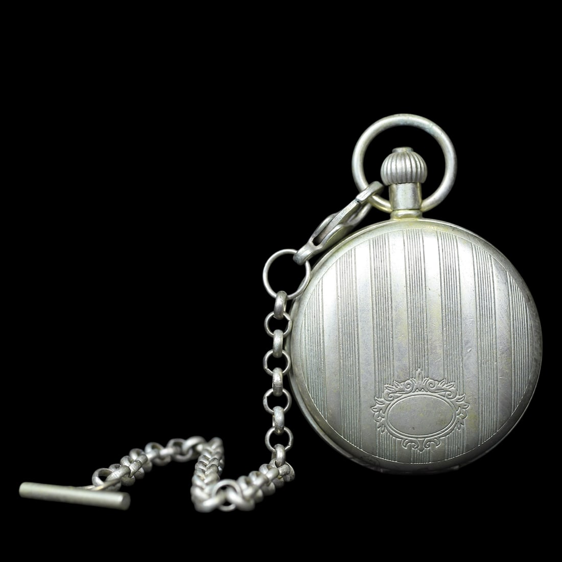 An Exquisite Silver Pocket watch: An Exquisite Silver Pocket watch Qing Dynasty, China Size:5cm (The Dimensions Of All Batches Are Manually Measured.If You Need More Detailed Information, Please Contact Our Customer Service Before