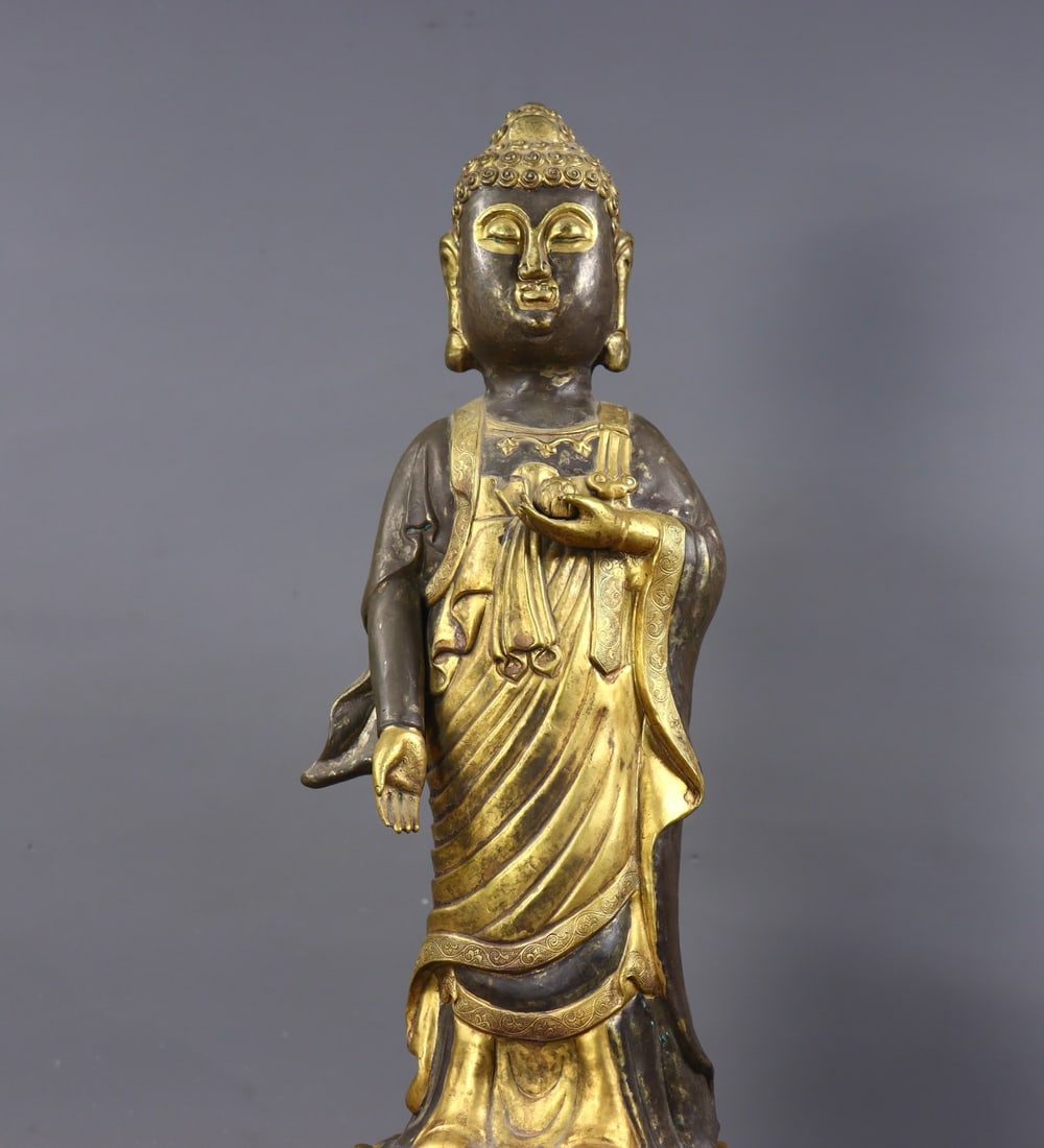 An Exquisite Gilt Bronze Buddha Statue - 6
