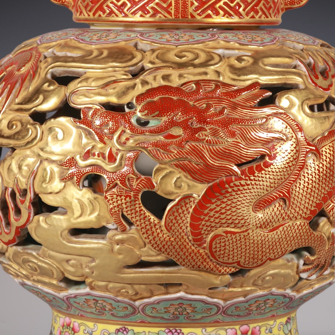 An Exquisite Enamel Lotus Pattern Dragon Pattern Bats and Peach Pattern Double-Ears Vase - 3