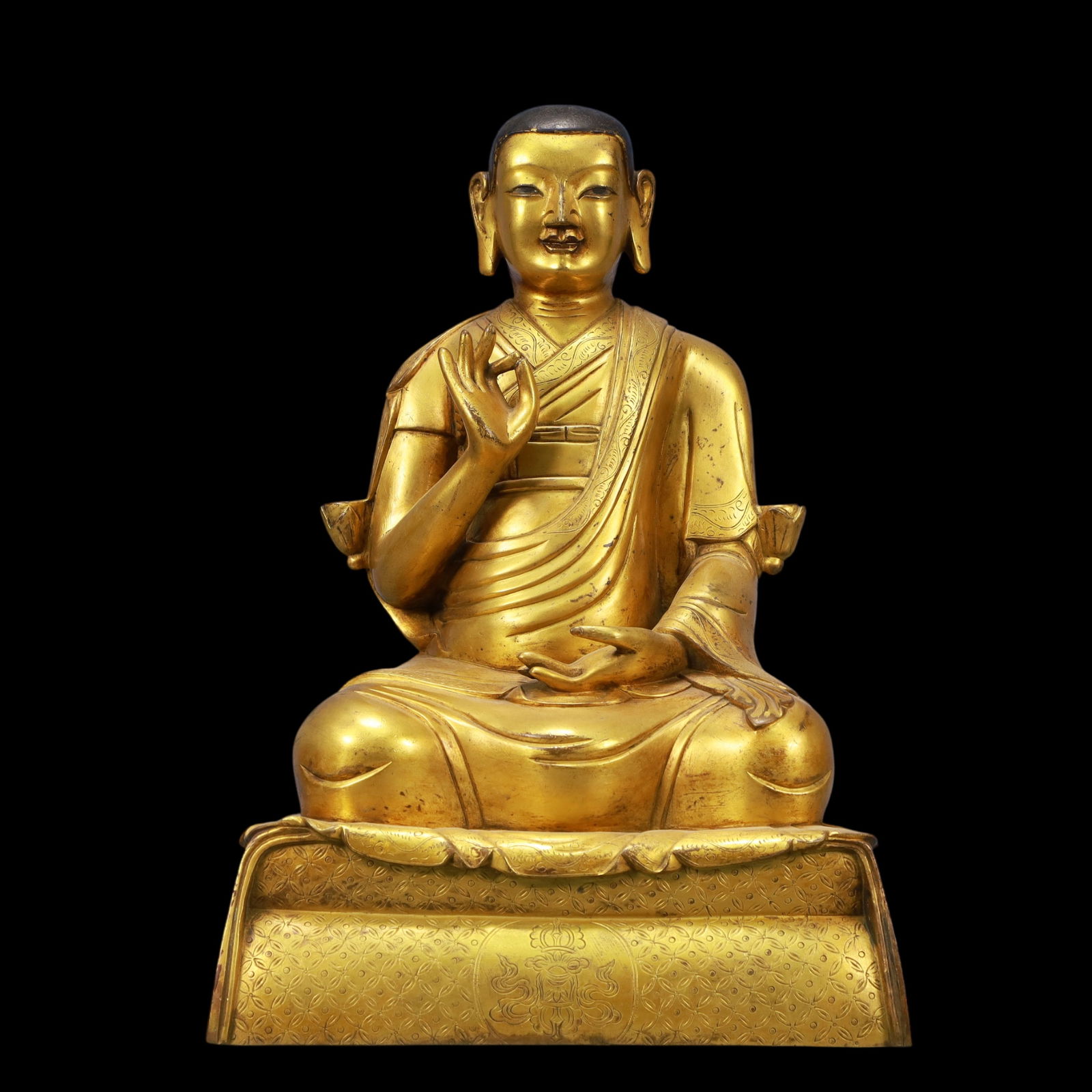 A Exquisite Gilt Bronze Statue of Guru: A Exquisite Gilt Bronze Statue of Guru Ming Dynasty, China Size:23cmx16cmx32cm Weight:9350g (The Dimensions Of All Batches Are Manually Measured.If You Need More Detailed Information, Please