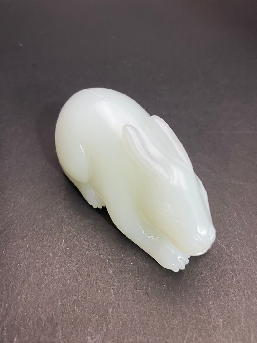 An Exquisite White Jade Rabbit Hand Piece - 2