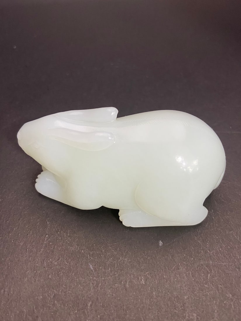 An Exquisite White Jade Rabbit Hand Piece - 4
