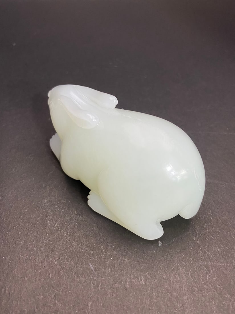 An Exquisite White Jade Rabbit Hand Piece - 6