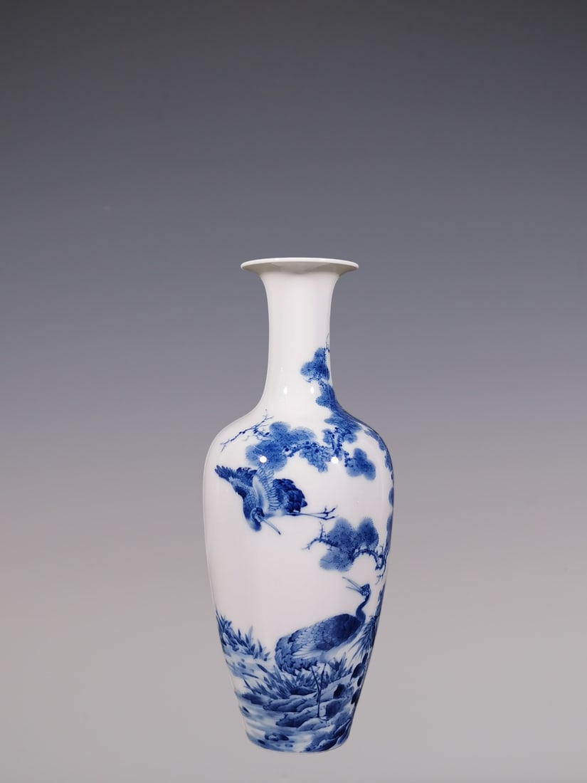 An Exquisite Blue and White Pine and Crane Pattern Vase - 6