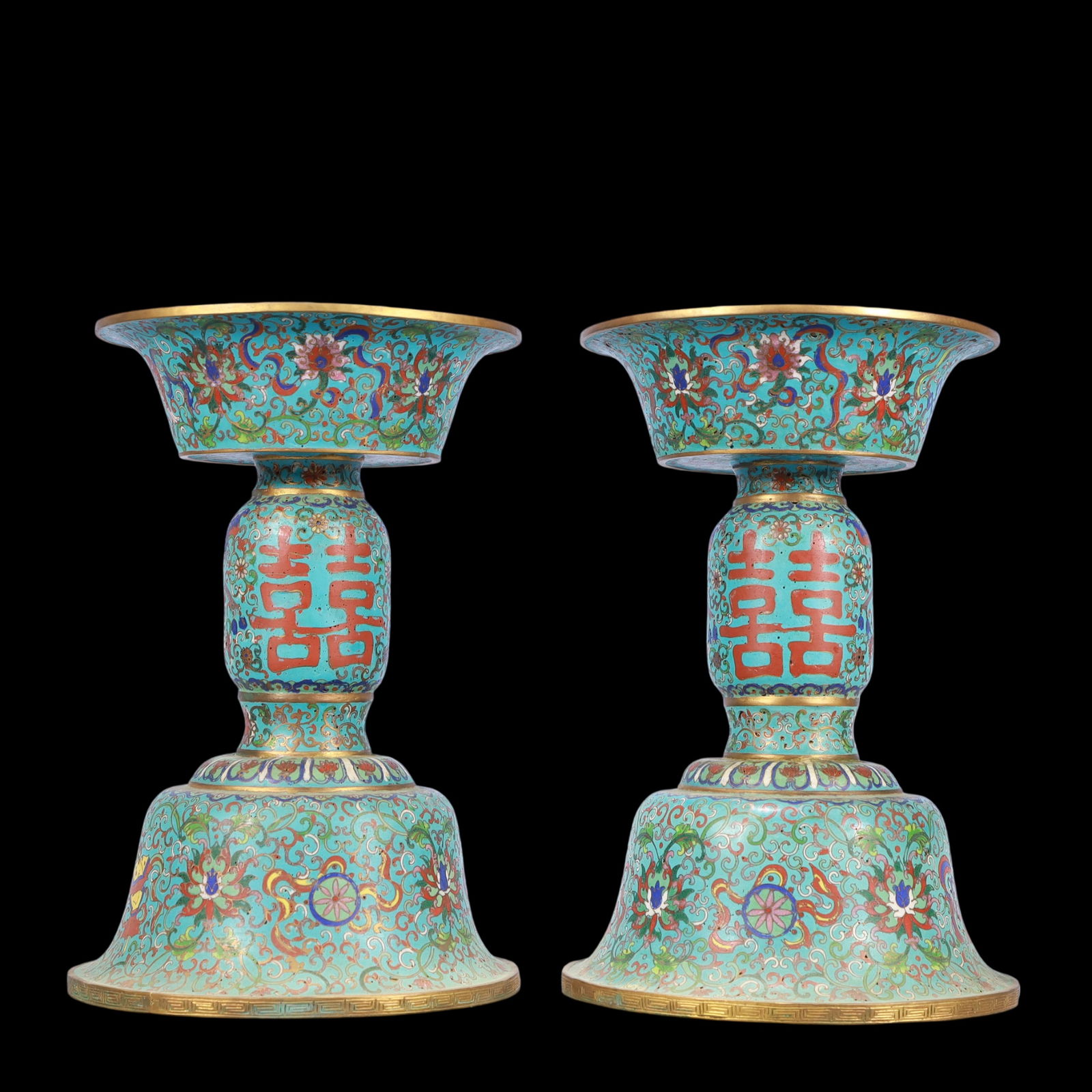 A Exquisite A pair of Cloisonne Lotus Pattern Eight Treasures Pattern Ornament: A Exquisite A pair of Cloisonne Lotus Pattern Eight Treasures Pattern Ornament Qing Dynasty, China Qianlong Four-character Mark Size:17cmx26.5cm Weight:3750g (The Dimensions Of All Batches Are