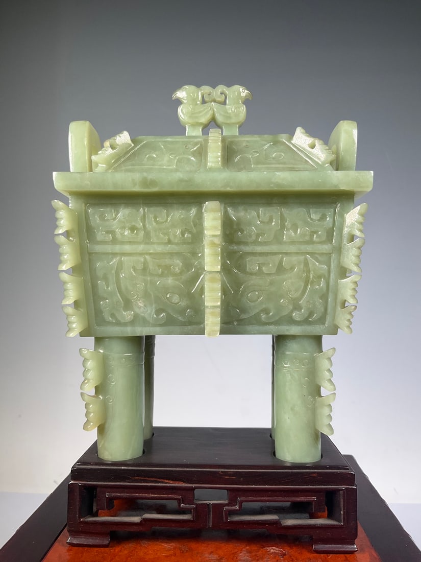An Exquisite White Jade Beast-Face Pattern Double-Ears Censer: An Exquisite White Jade Beast-Face Pattern Double-Ears Censer the Republic of China Size:17cmx13cm Weight:928g (The Dimensions Of All Batches Are Manually Measured.If You Need More Detailed
