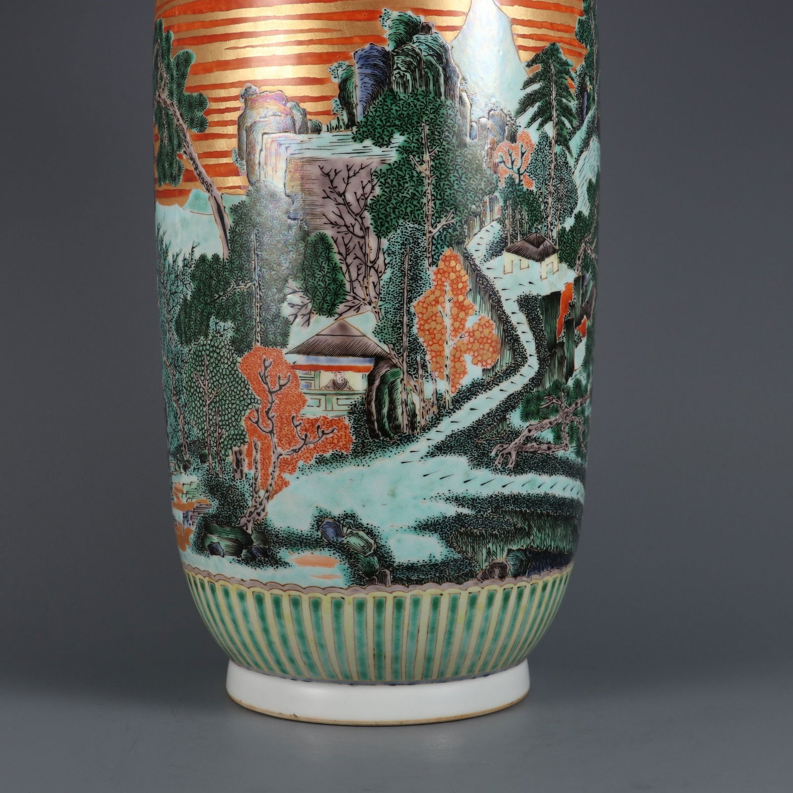 An Exquisite Wucai Landscape and Figure Pattern Vase - 5