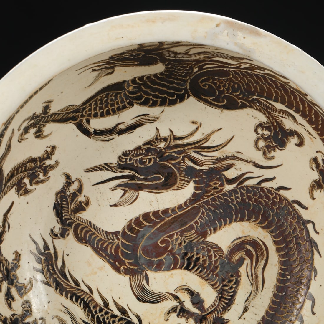 An Exquisite Yaozhou yao Dragon Pattern Basin - 5