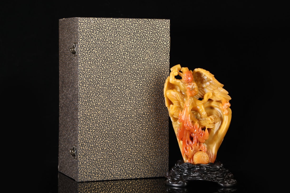 An Exquisite Shoushan Stone Figure Ornament: An Exquisite Shoushan Stone Figure Ornament Qing Dynasty, China Size:20cmx12.5cm Weight:1811g (The Dimensions Of All Batches Are Manually Measured.If You Need More Detailed Information, Please