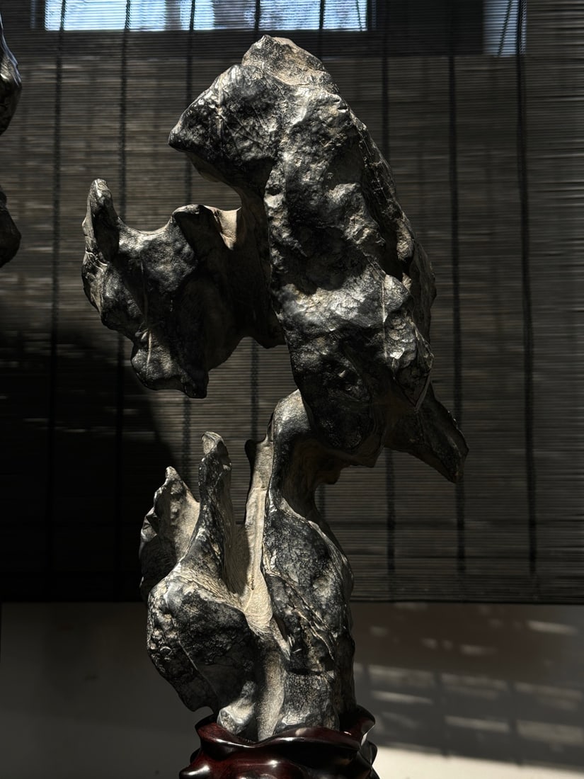 An Exquisite Lingbi Stone Ornament - 2