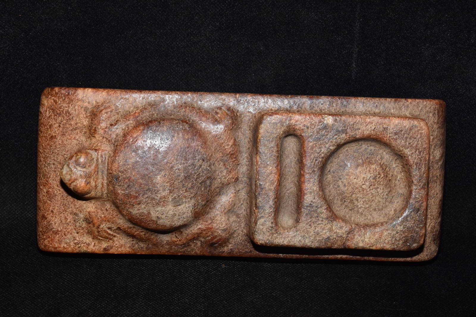 An Exquisite Hemo Jade Ornament - 4