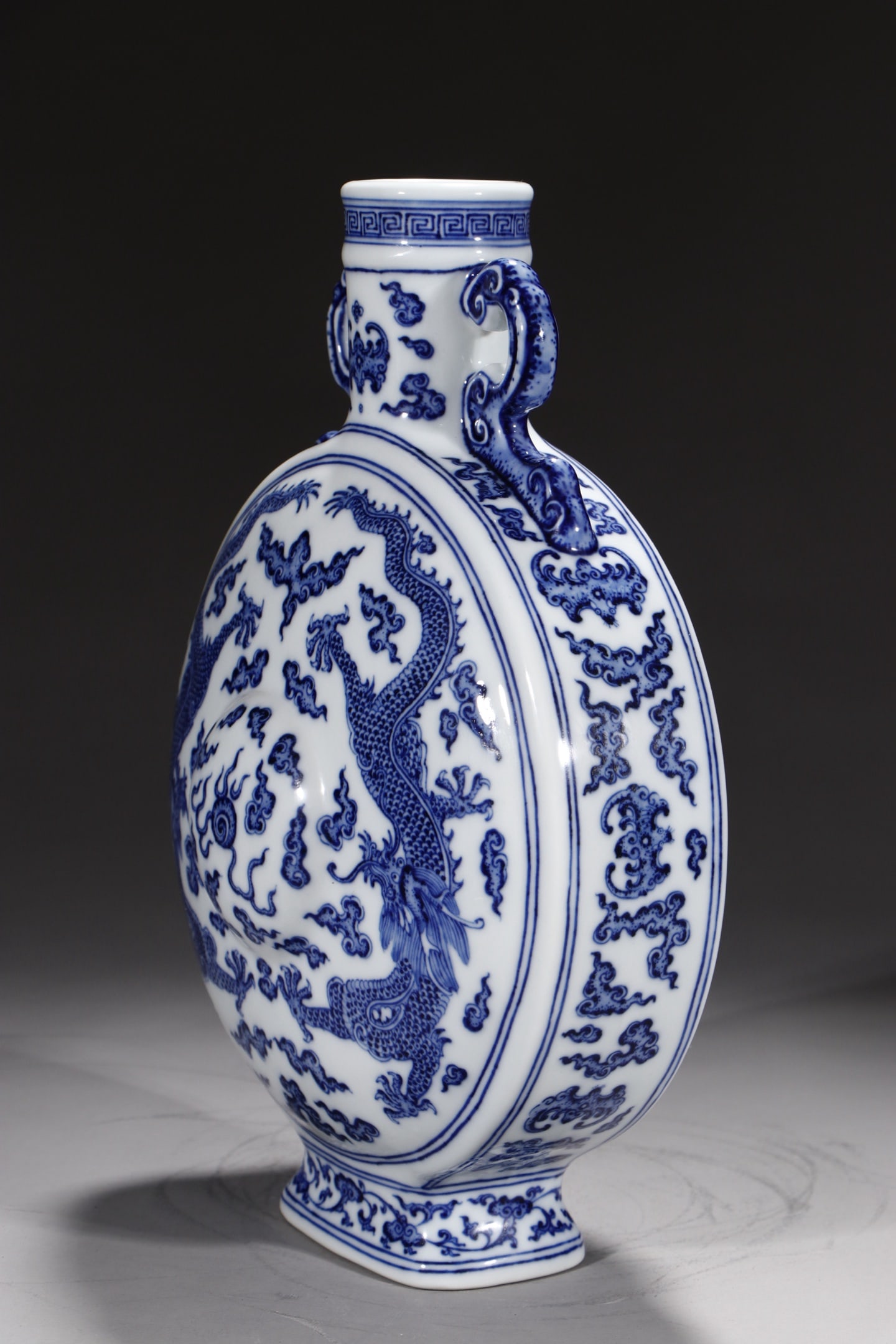 An Exquisite Blue and White Lotus Pattern Dragon Pattern Double-Ears Vase - 5