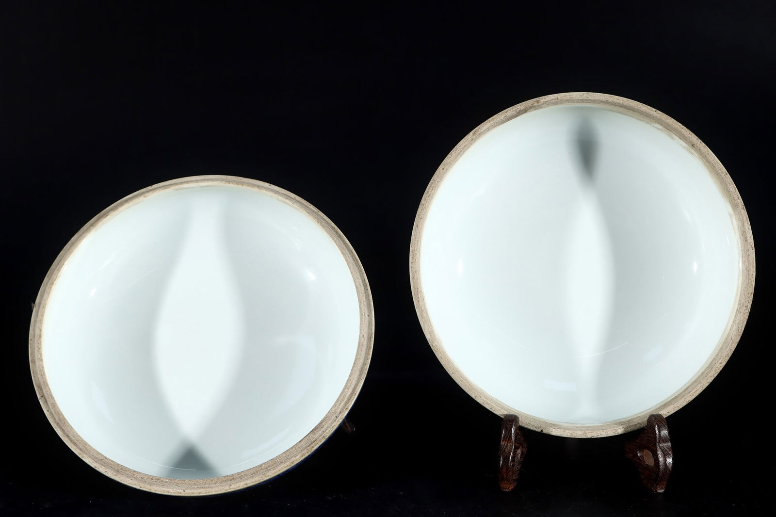 An Exquisite Blue and White Lotus Pattern Box - 8