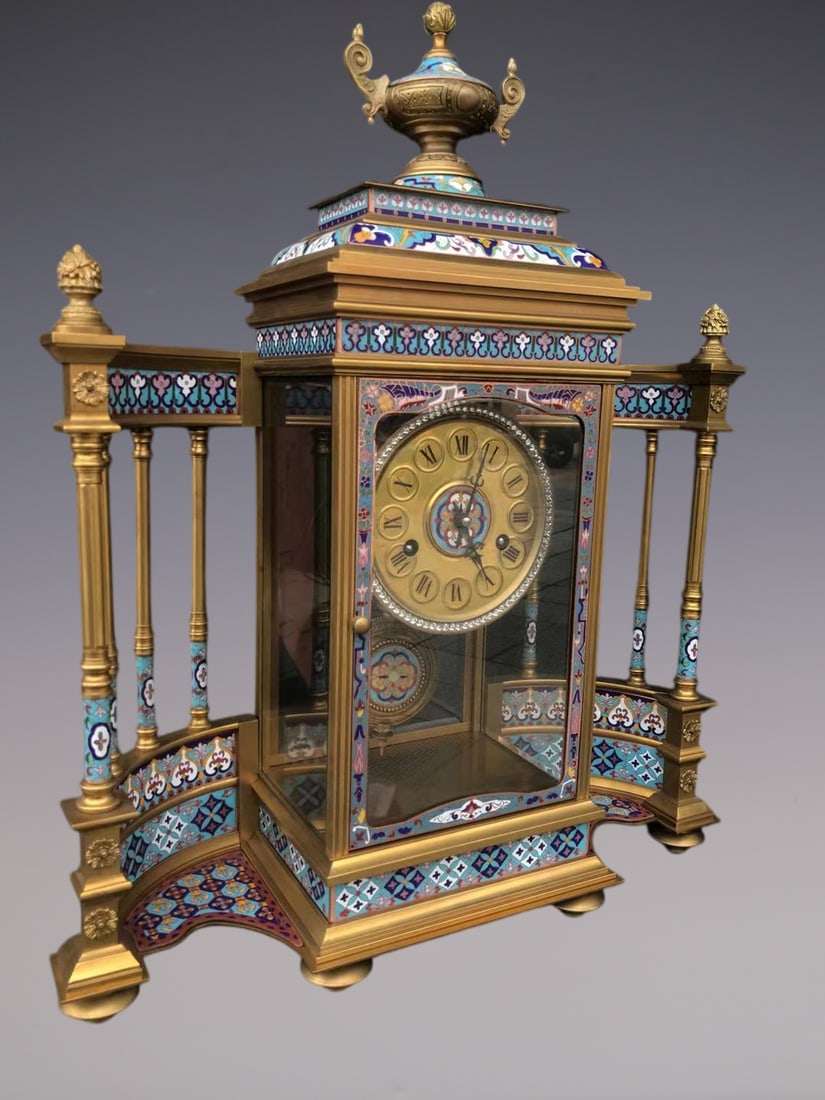 An Exquisite Gilt Bronze Lotus Pattern Clock - 2