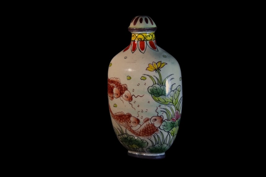 An Exquisite Cloisonne Fish and Lotus Pattern Snuff Bottle - 2