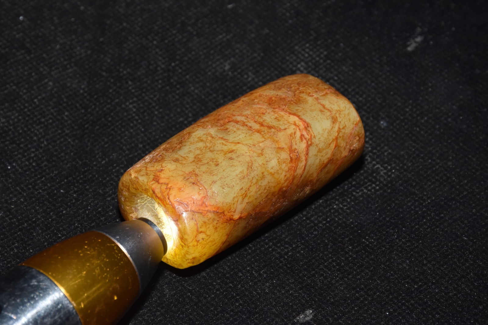 An Exquisite Hemo Jade Ornament - 7