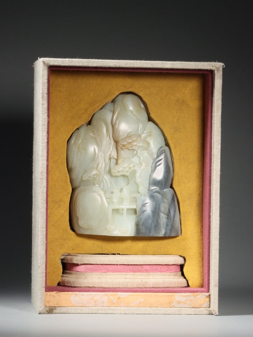 An Exquisite White Jade Landscape and Figure Pattern Rockery Ornament: An Exquisite White Jade Landscape and Figure Pattern Rockery Ornament Qing Dynasty, China Size:12.6cmx6.2cmx16.5cm Weight:1479g (The Dimensions Of All Batches Are Manually Measured.If You Need More