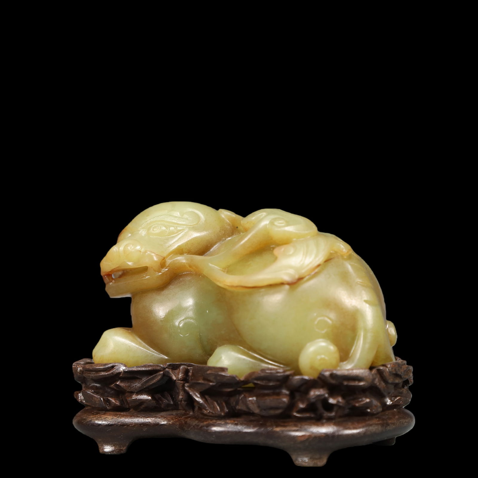 A Exquisite Archaic Jade Auspicious Beast Ornament - 3