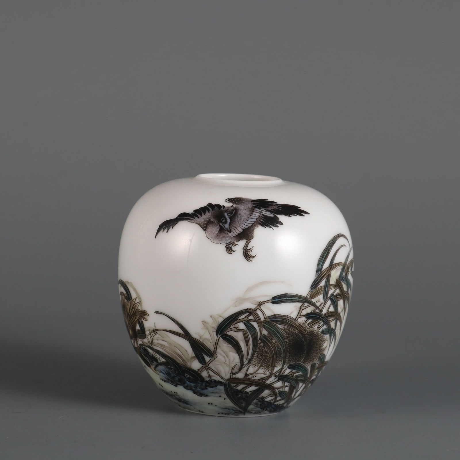 An Exquisite Enamel Flower and Bird Pattern with poem Water Pot: An Exquisite Enamel Flower and Bird Pattern with poem Water Pot Qing Dynasty, China Yongzheng Four-character Mark Size:7.5cmx7.8cm (The Dimensions Of All Batches Are Manually Measured.If You Need