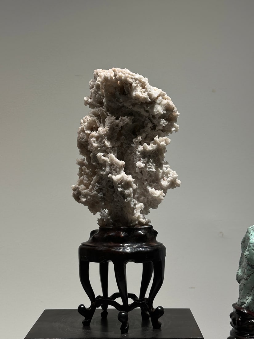 An Exquisite Lingbi Stone Ornament: An Exquisite Lingbi Stone Ornament Qing Dynasty, China Size:30cmx12cmx8cm (The Dimensions Of All Batches Are Manually Measured.If You Need More Detailed Information, Please Contact Our Customer