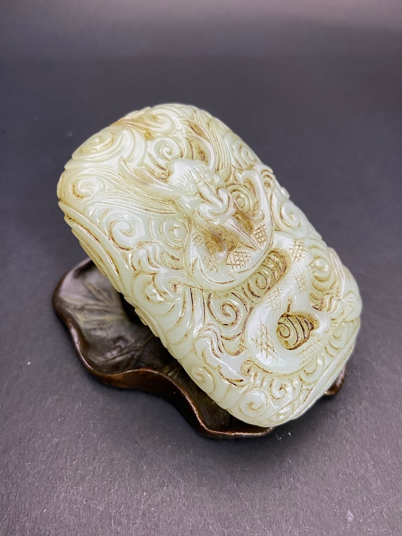 An Exquisite White Jade Auspicious Cloud Pattern Dragon Pattern Brand - 2