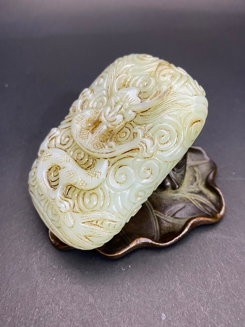 An Exquisite White Jade Auspicious Cloud Pattern Dragon Pattern Brand - 3