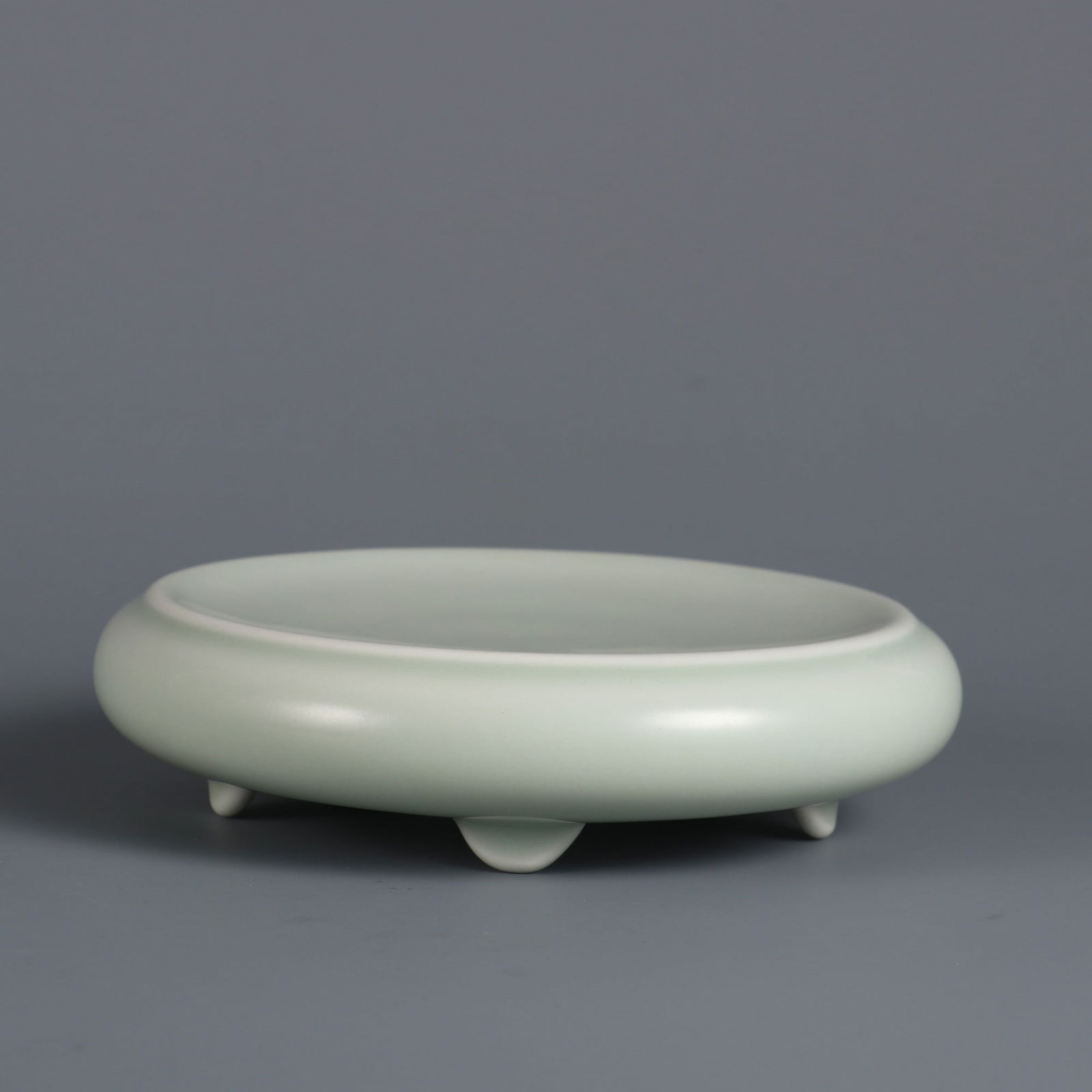 An Exquisite Celadon Glazed Brush Washer - 2
