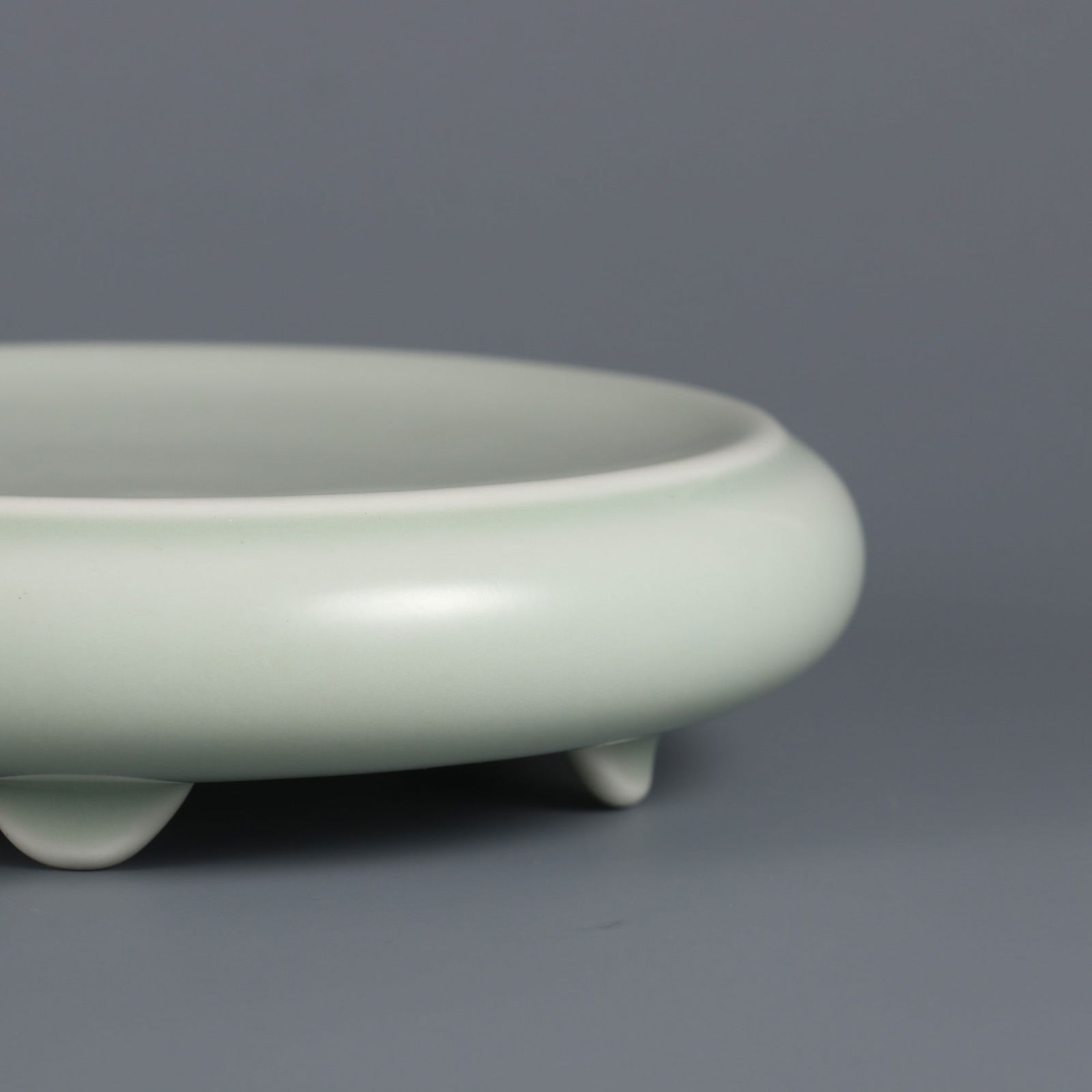 An Exquisite Celadon Glazed Brush Washer - 3