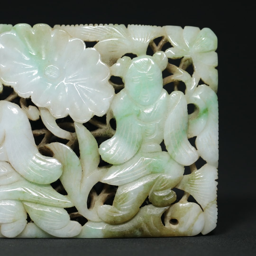 An Exquisite Jadeite Figure Pattern Ornament - 5