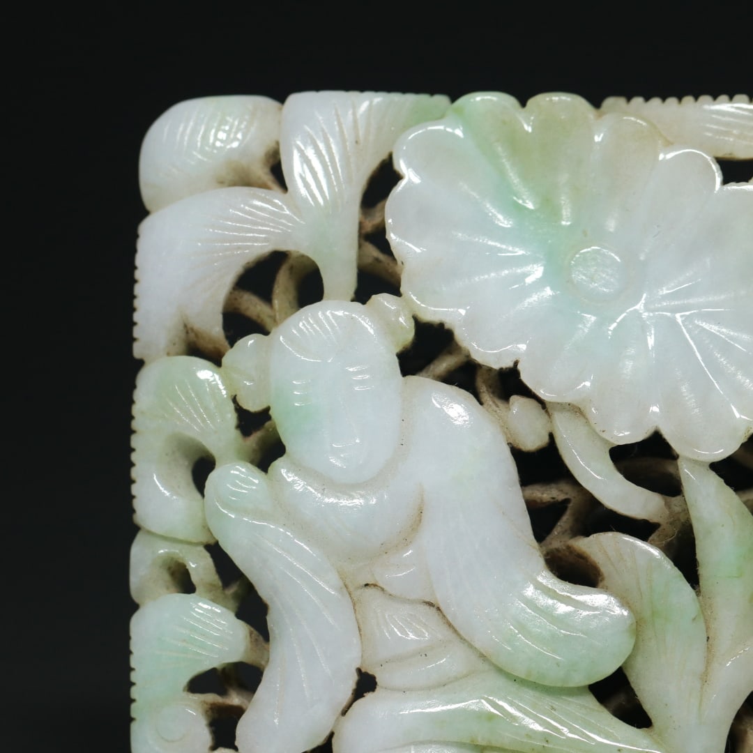An Exquisite Jadeite Figure Pattern Ornament - 7