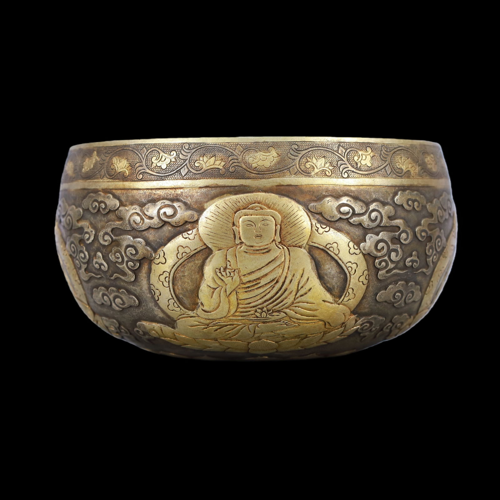 A Exquisite Gilt Silver Lotus Pattern Figures Pattern Bowl - 3