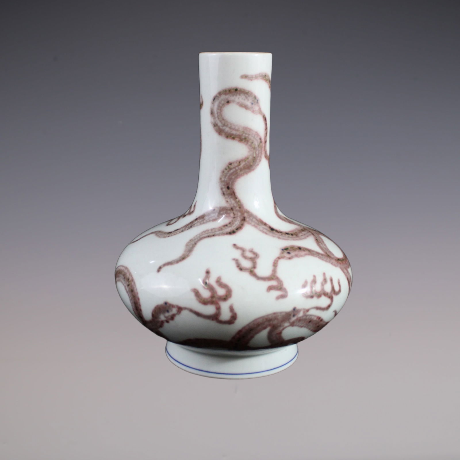 An Exquisite Underglaze-Red Dragon Pattern Vase - 3