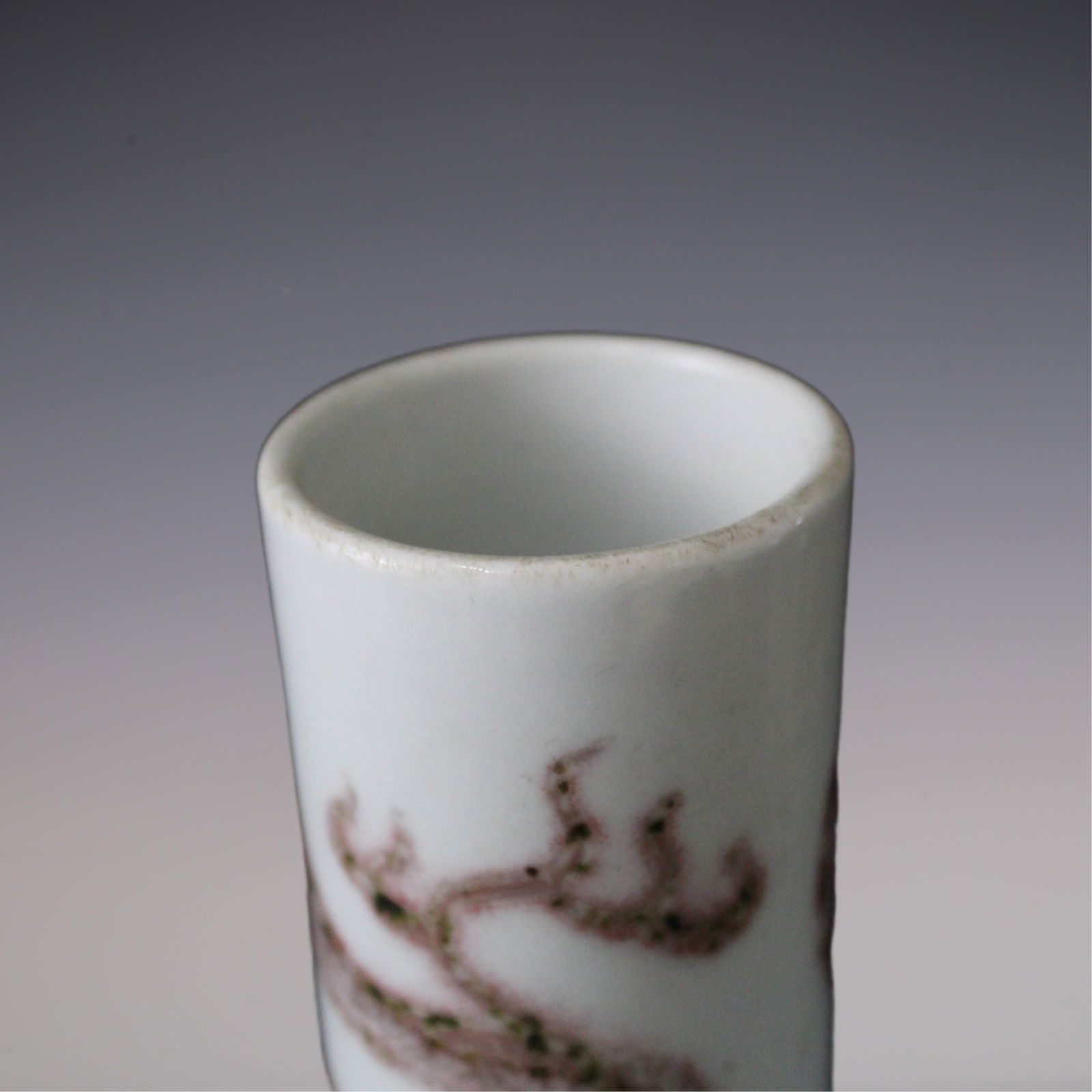 An Exquisite Underglaze-Red Dragon Pattern Vase - 7