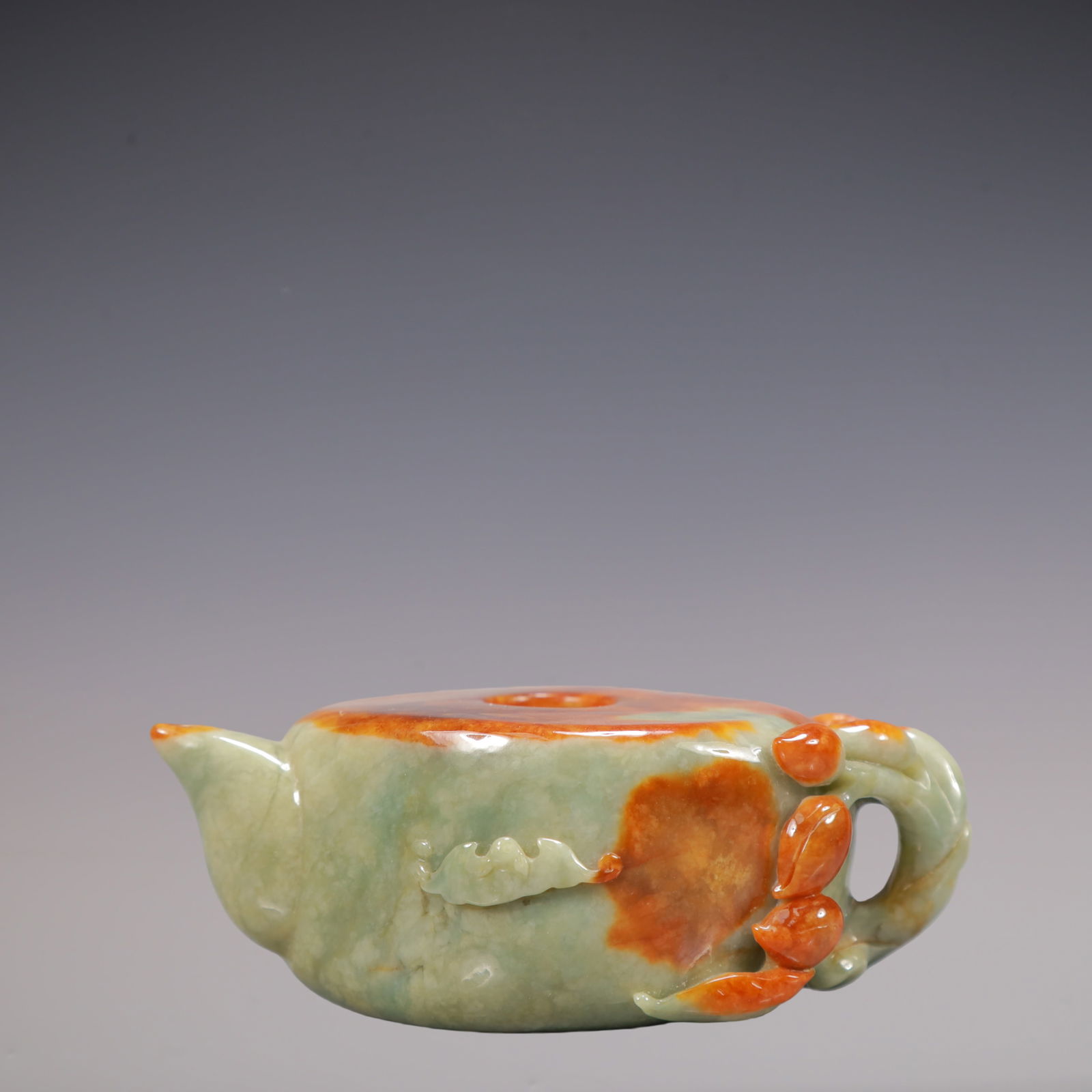 A Exquisite Shoushan Stone Teapot: A Exquisite Shoushan Stone Teapot Qing Dynasty, China Size:10.5cmx6.2cmx4.1cm Weight:400g (The Dimensions Of All Batches Are Manually Measured.If You Need More Detailed Information, Please Contact