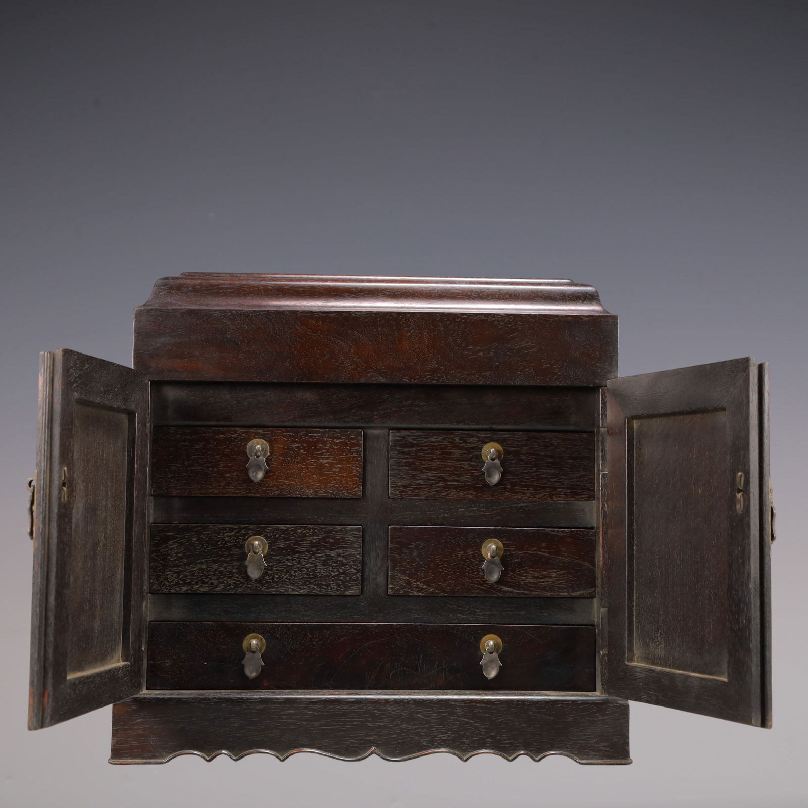 A Exquisite Zitanwood Box - 2