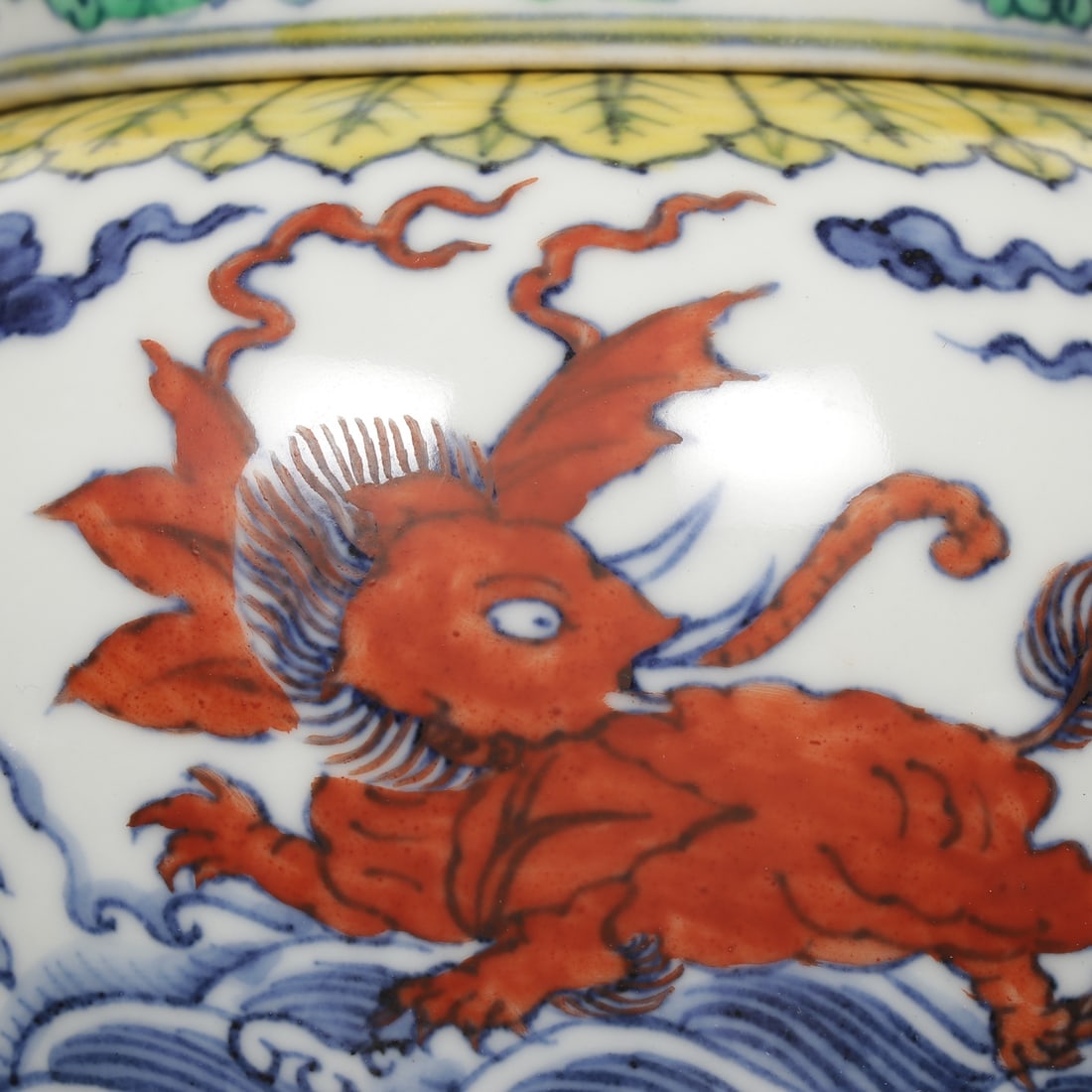 An Exquisite Doucai Seawater Pattern Auspicious Beast Pattern Jar - 4