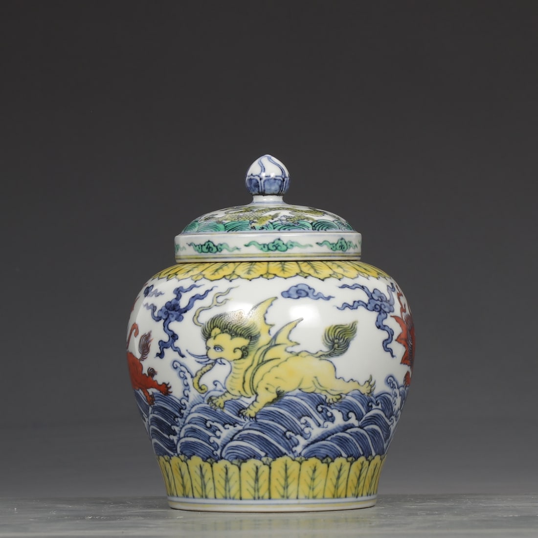 An Exquisite Doucai Seawater Pattern Auspicious Beast Pattern Jar - 5